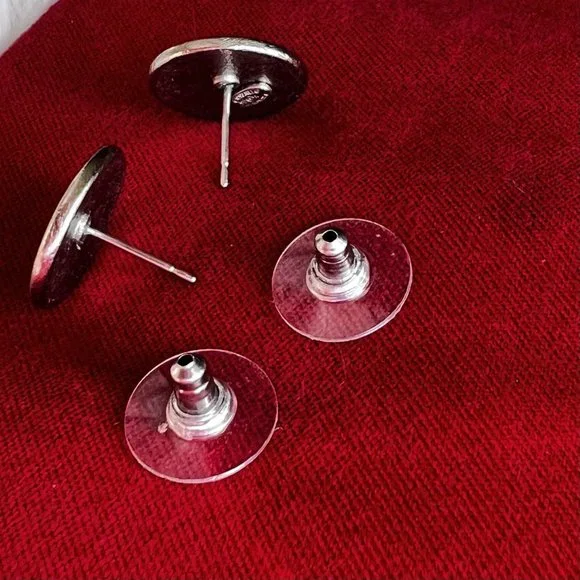 CHANEL * Made in France* Brushed Silver Disk Earrings - Picture 5 of 8